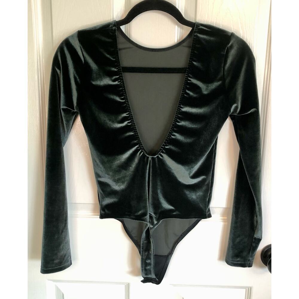 NWT Victoria's Secret Sport Size XS Dark Green Velvet Bodysuit Black Stars - Picture 8 of 8